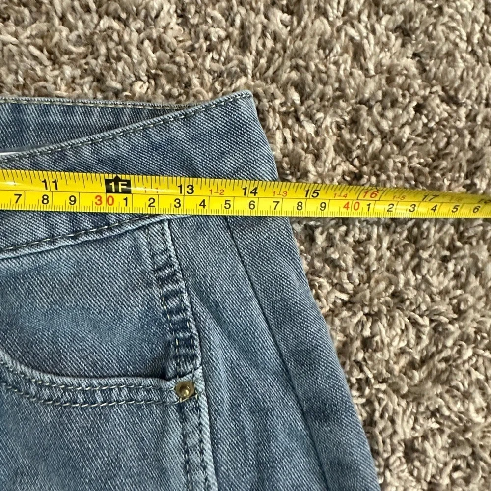 A405 Horseshoe Barrel Jean Medium wash Midrise Sz 26 Small